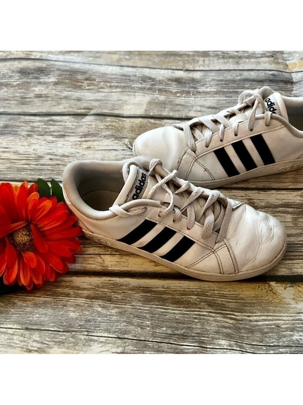 ⭐️CLASSIC ADIDAS - Picture 2 of 5